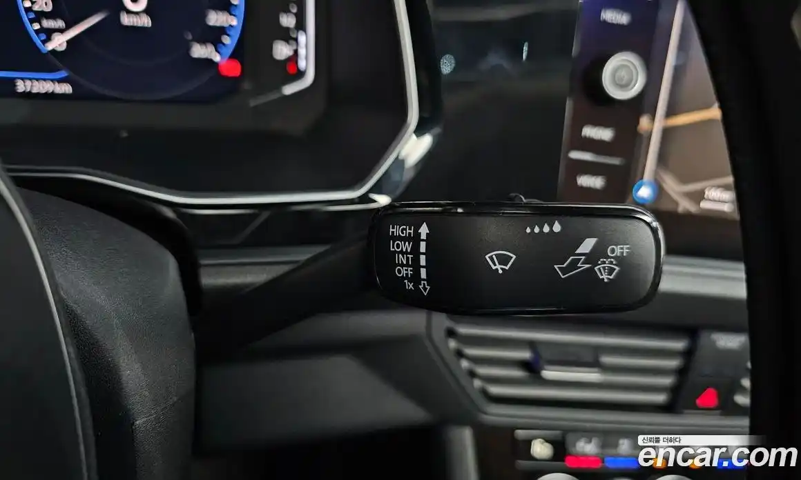 Volkswagen Jetta 2021 1.4 автомат (гидро), фото 29