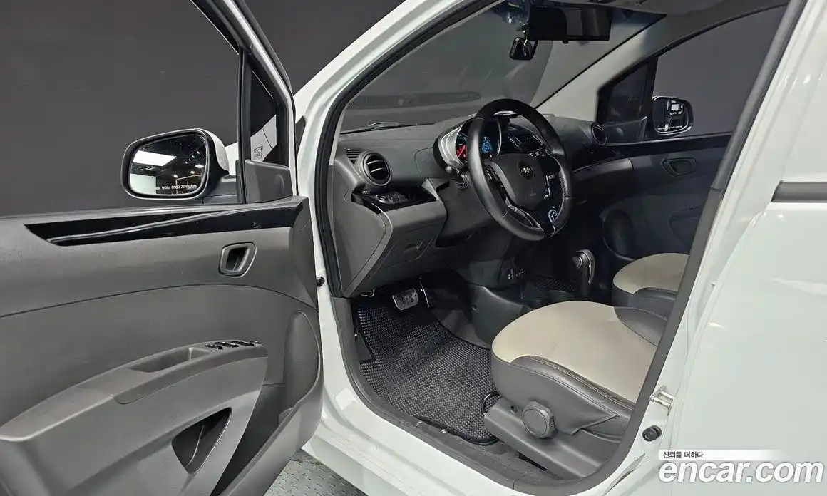 Chevrolet Spark 2015 1.0 автомат (гидро), фото 13