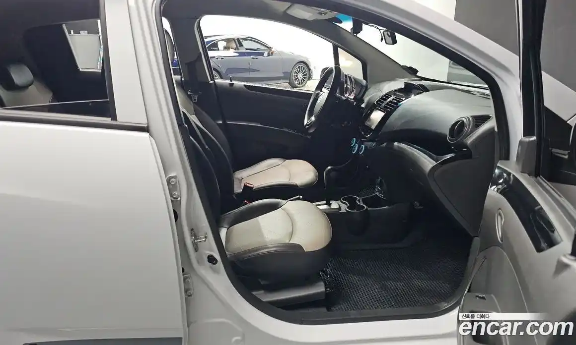 Chevrolet Spark 2015 1.0 автомат (гидро), фото 16