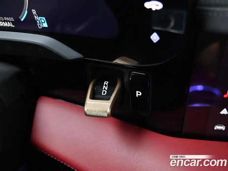 Porsche Taycan 2025 автомат (гидро), фото 9
