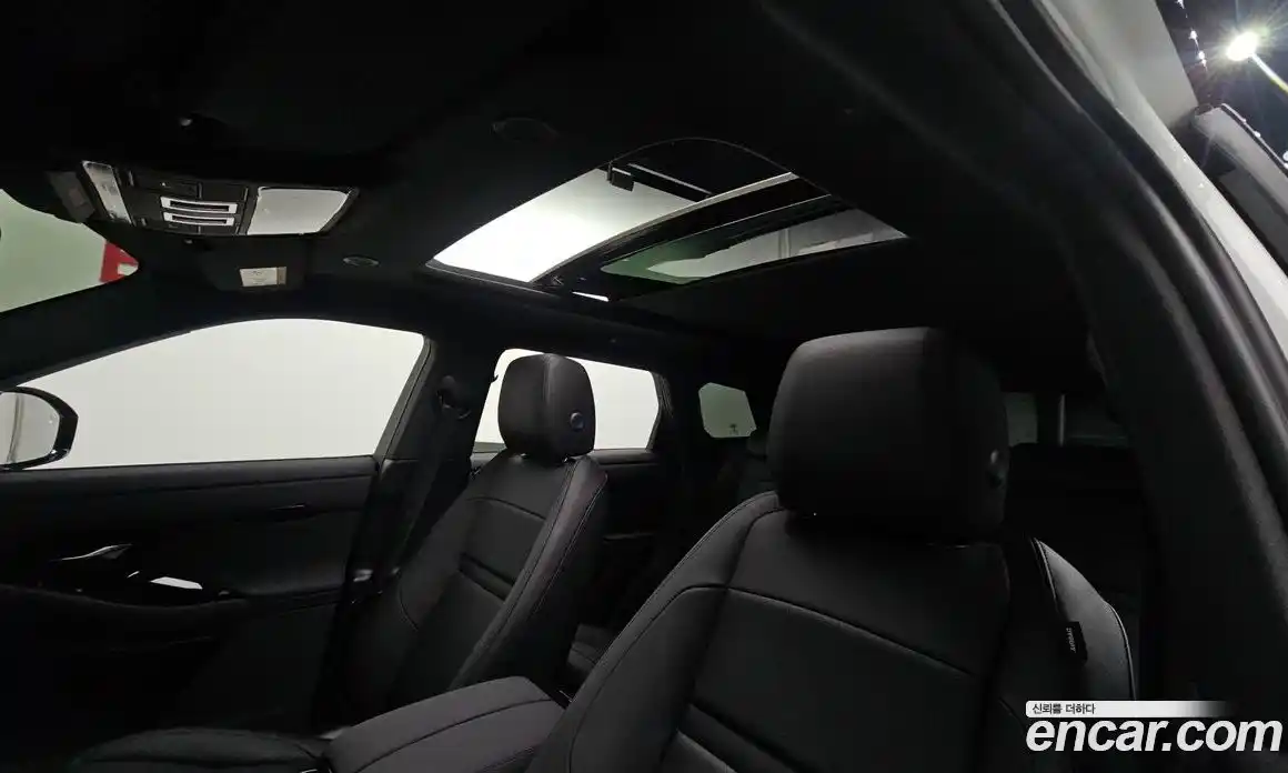 Land Rover Range Rover Evoque 2025 2.0 автомат (гидро), фото 19