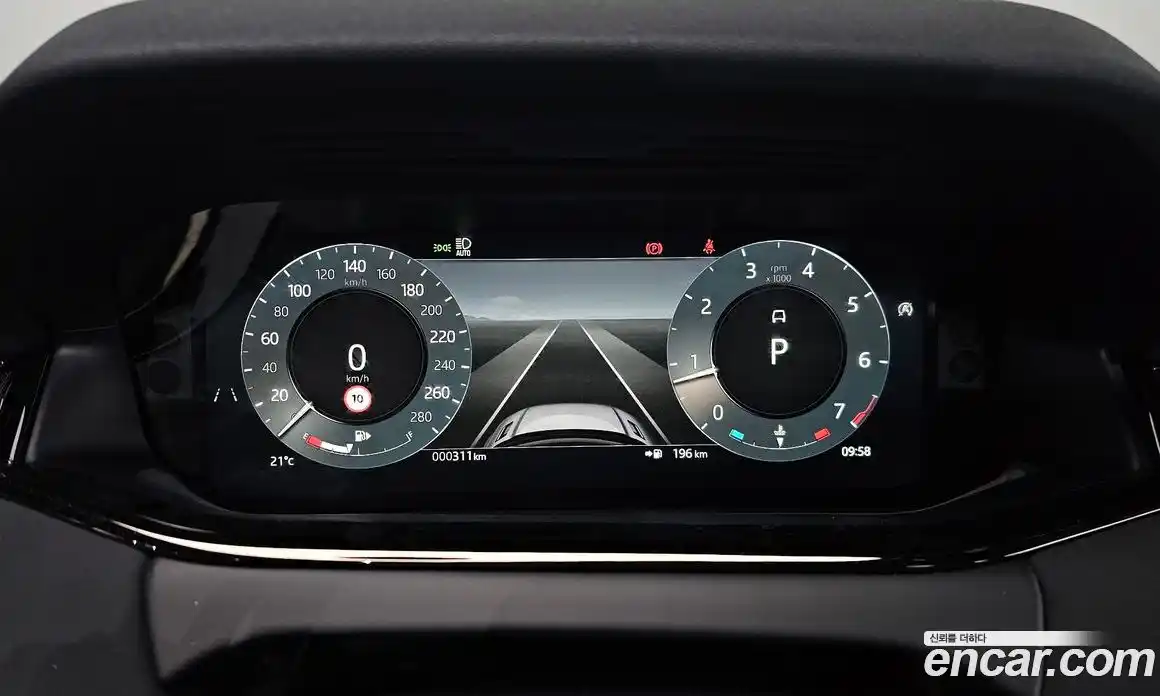 Land Rover Range Rover Evoque 2025 2.0 автомат (гидро), фото 8