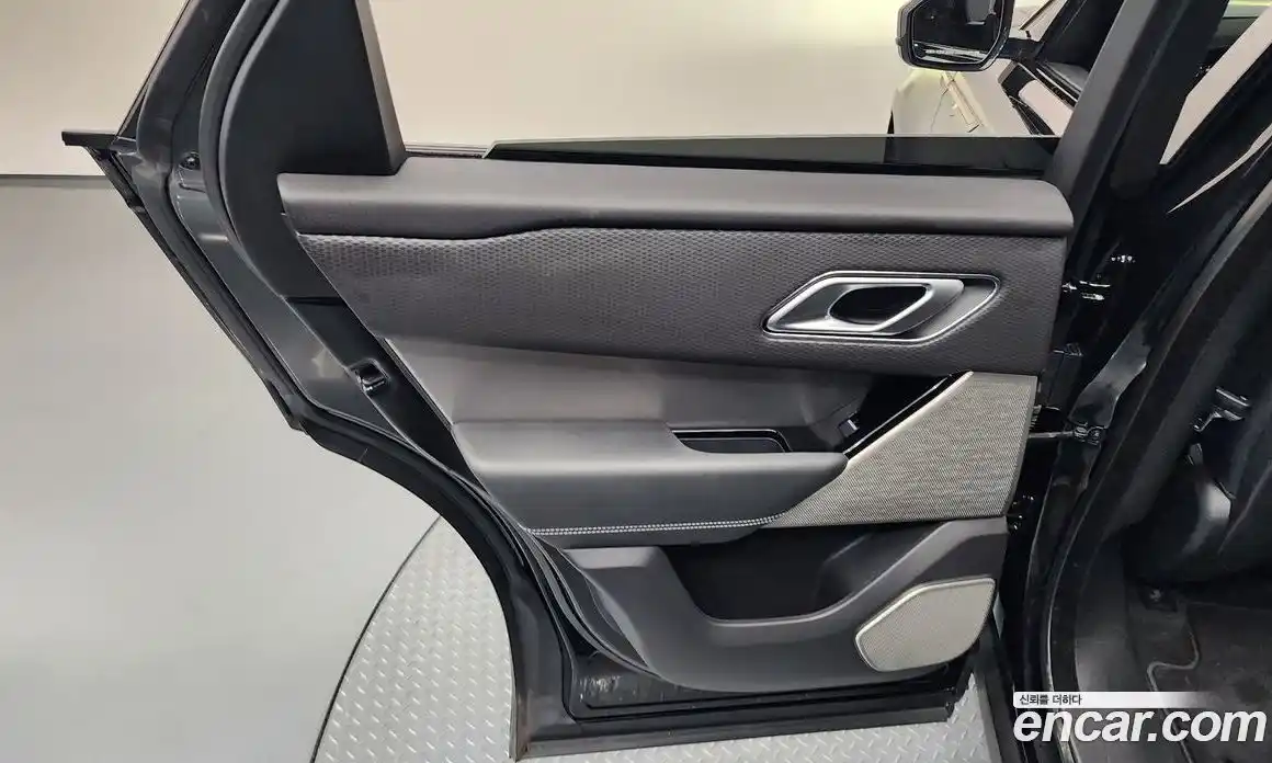 Land Rover Range Rover Velar 2021 3.0 автомат (гидро), фото 15