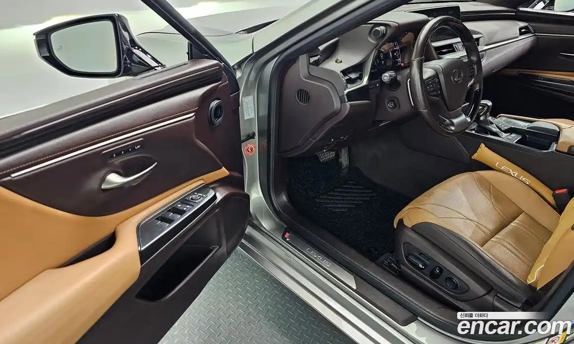 Lexus ES 2019 2.5 гидро, фото 13
