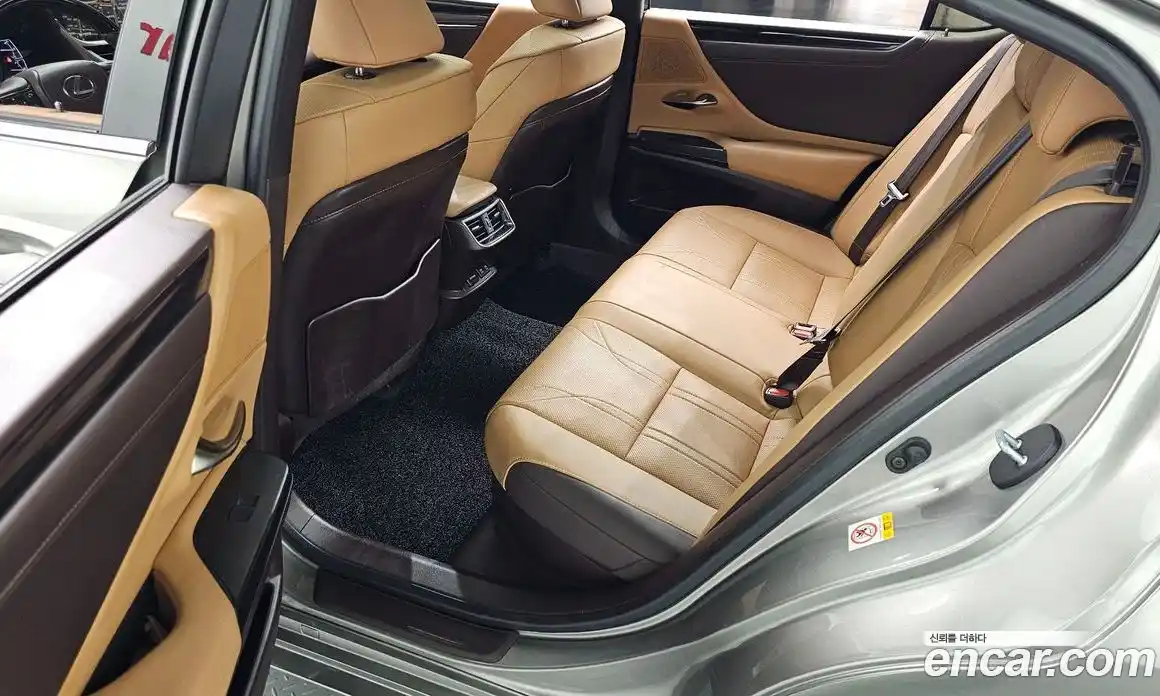 Lexus ES 2019 2.5 гидро, фото 18