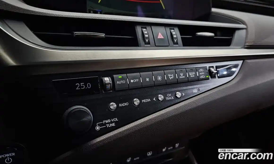 Lexus ES 2019 2.5 гидро, фото 28