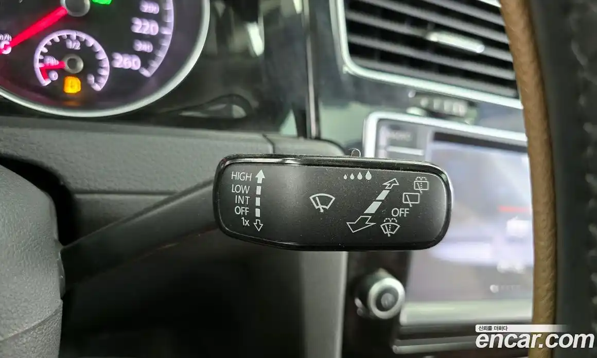 Volkswagen Golf 2013 2.0 автомат (гидро), фото 18