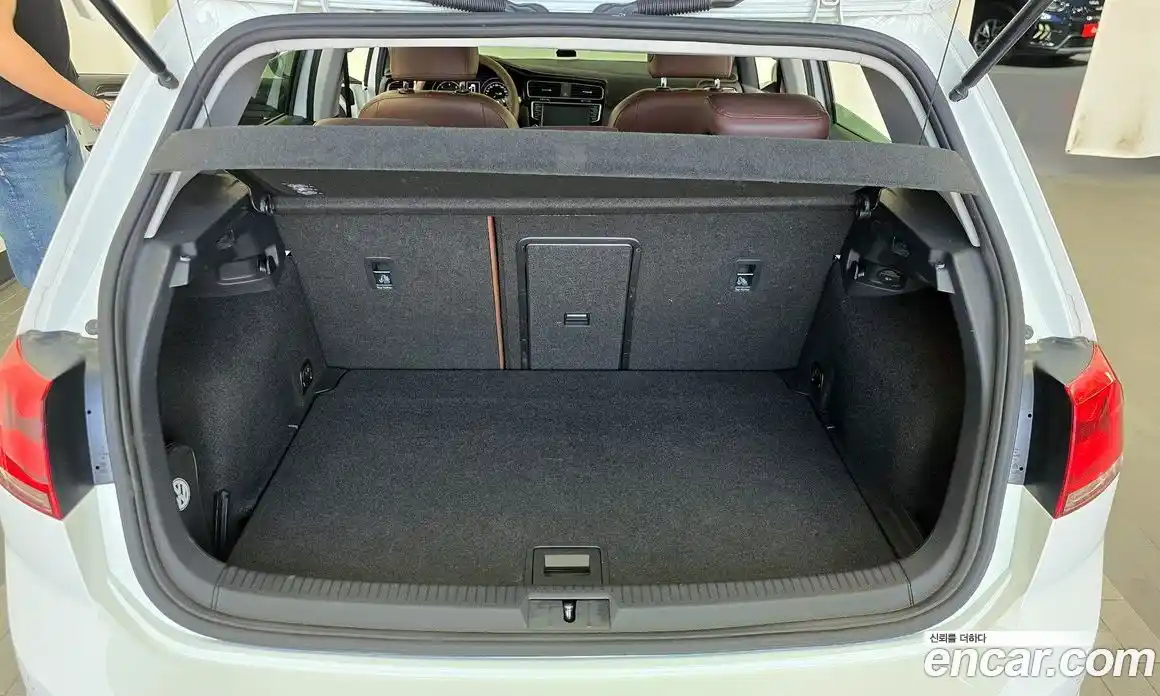 Volkswagen Golf 2013 2.0 автомат (гидро), фото 20