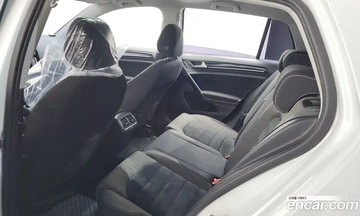 Volkswagen Golf 2015 2.0 автомат (гидро), фото 17