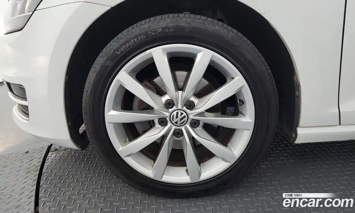 Volkswagen Golf 2015 2.0 автомат (гидро), фото 5