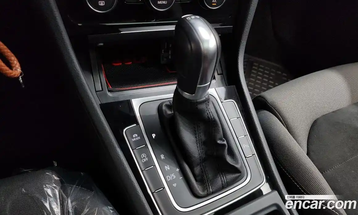 Volkswagen Golf 2015 2.0 автомат (гидро), фото 9