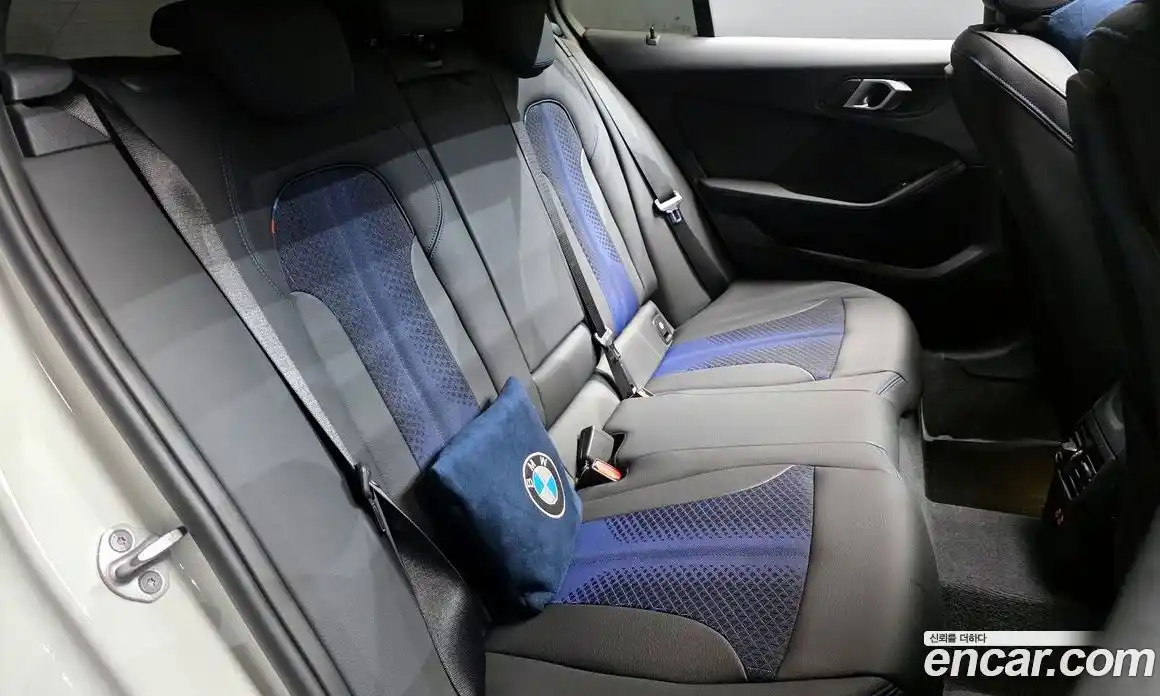 BMW 1 серия 2023 2.0 автомат (гидро), фото 17