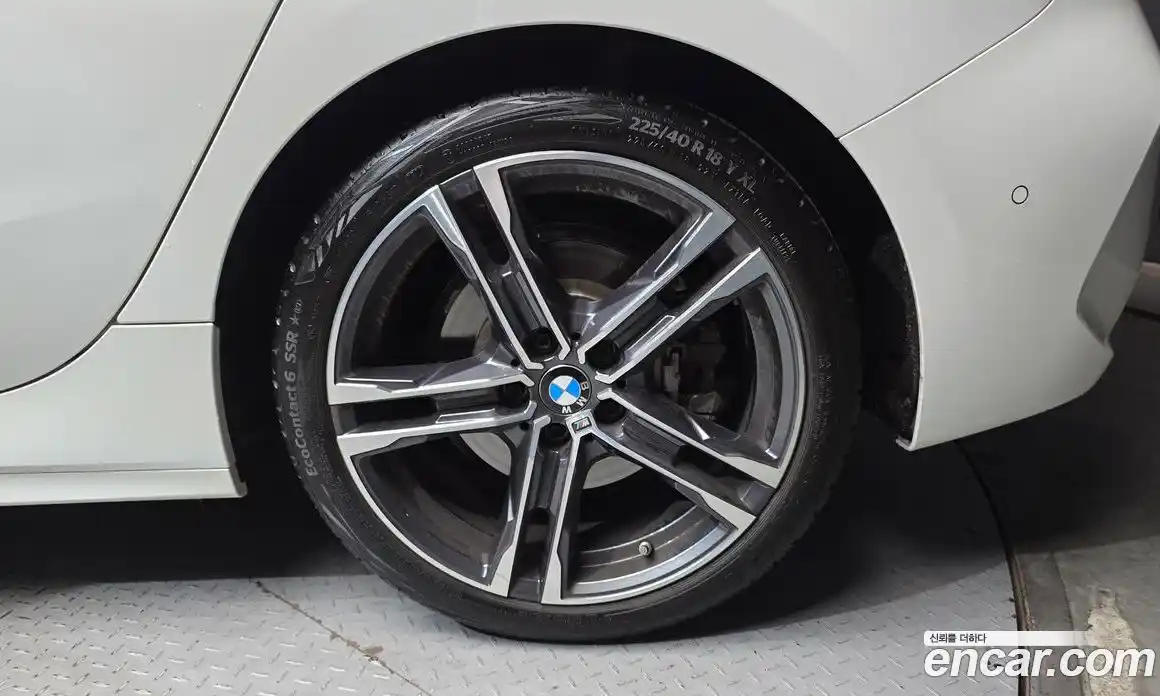 BMW 1 серия 2023 2.0 автомат (гидро), фото 7