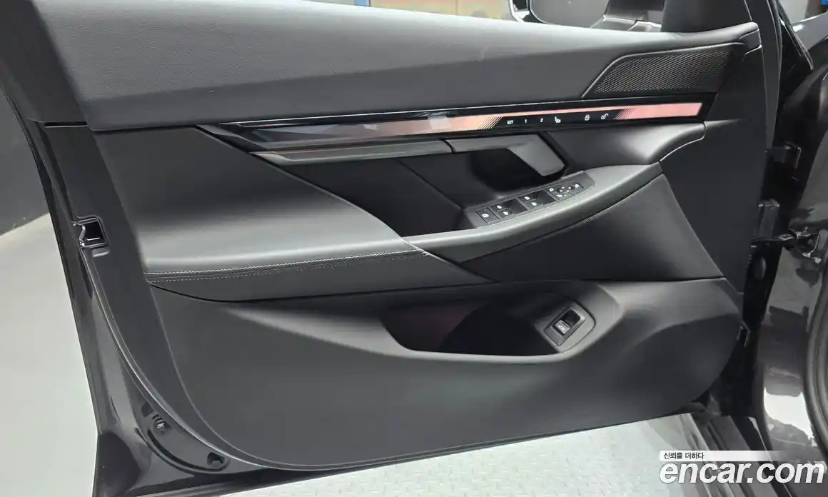 BMW 5 серия 2025 2.0 автомат (гидро), фото 14