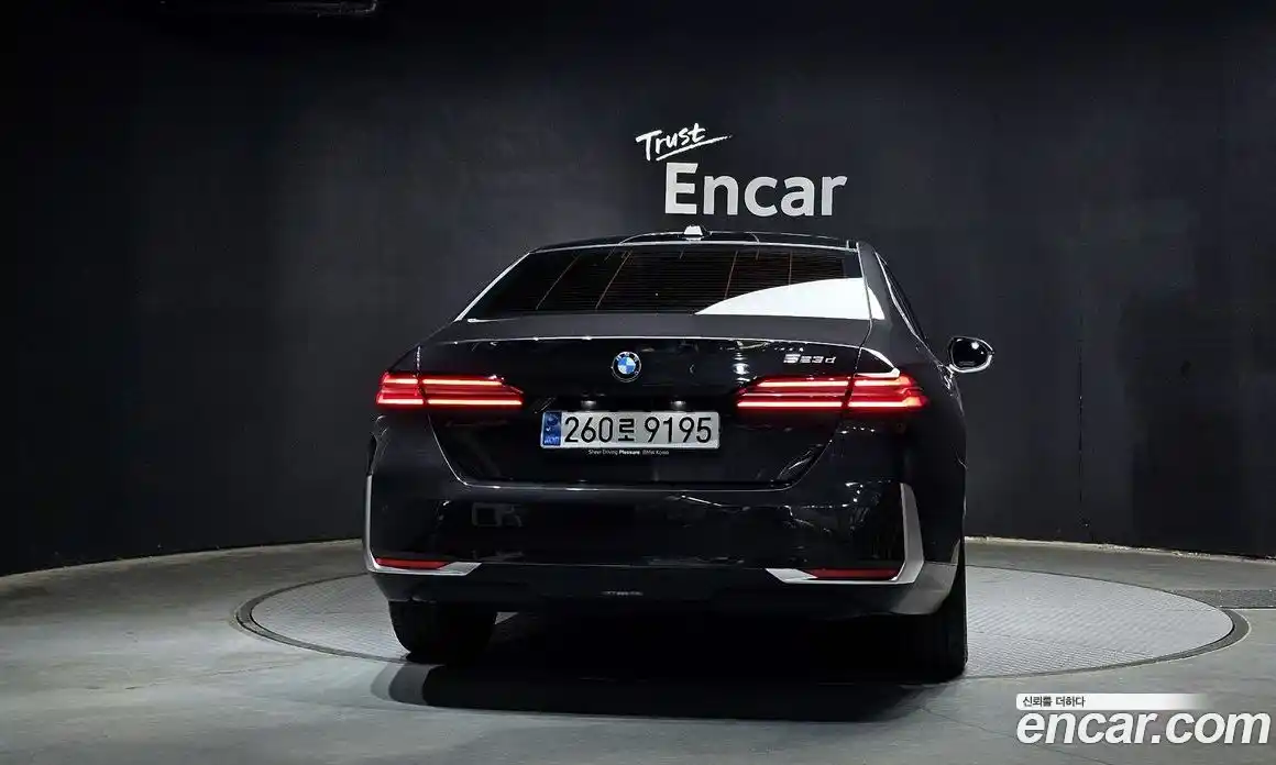 BMW 5 серия 2025 2.0 автомат (гидро), фото 4