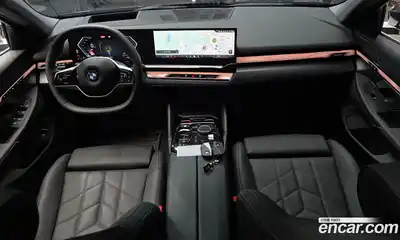 BMW 5 серия 2025 2.0 автомат (гидро), миниатюра 10