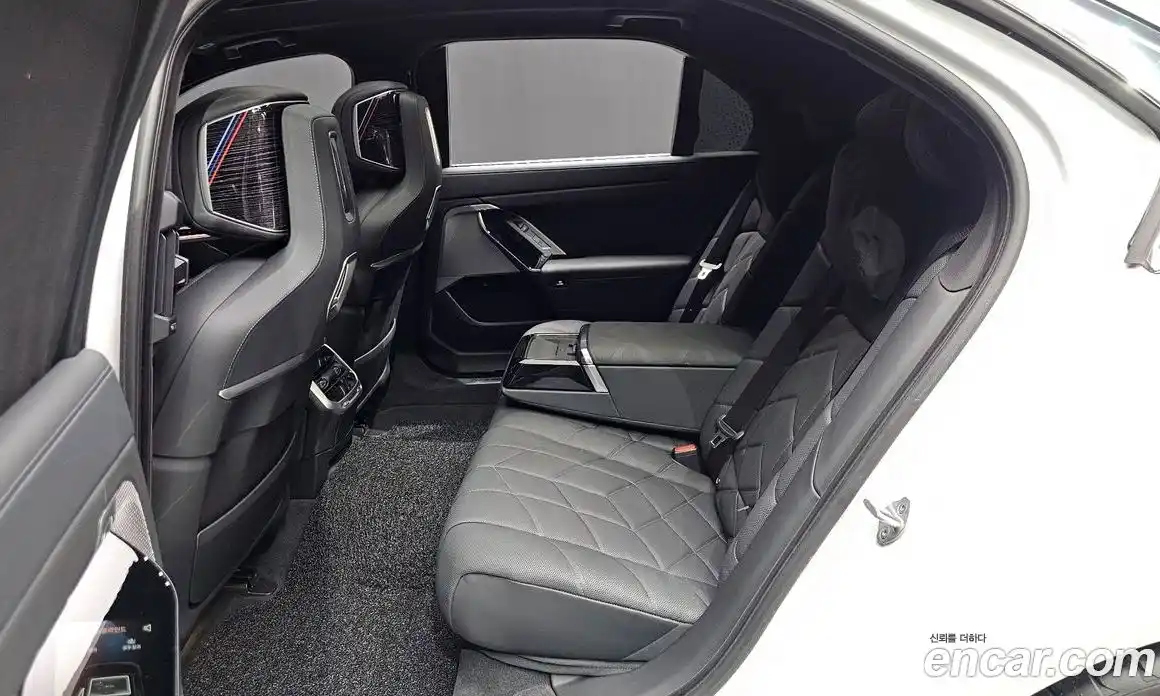 BMW 7 серия 2025 3.0 автомат (гидро), фото 16