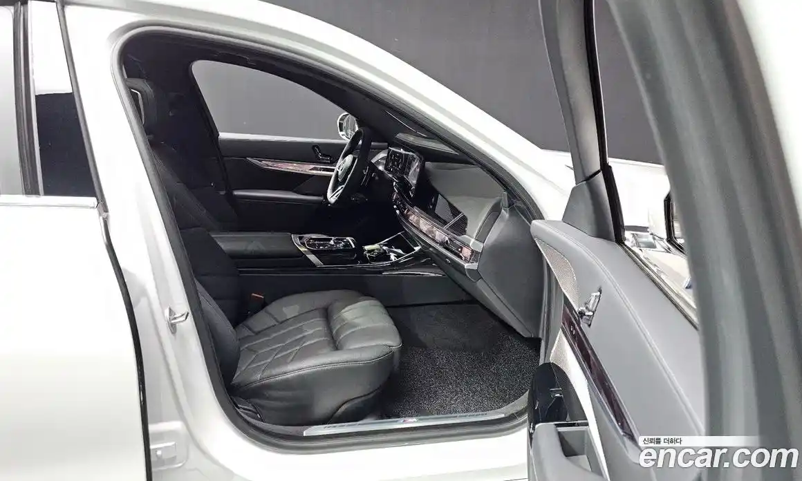 BMW 7 серия 2025 3.0 автомат (гидро), фото 33