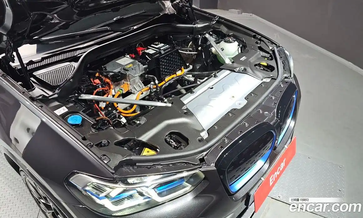 BMW iX3 2023 1.0 автомат (гидро), фото 6