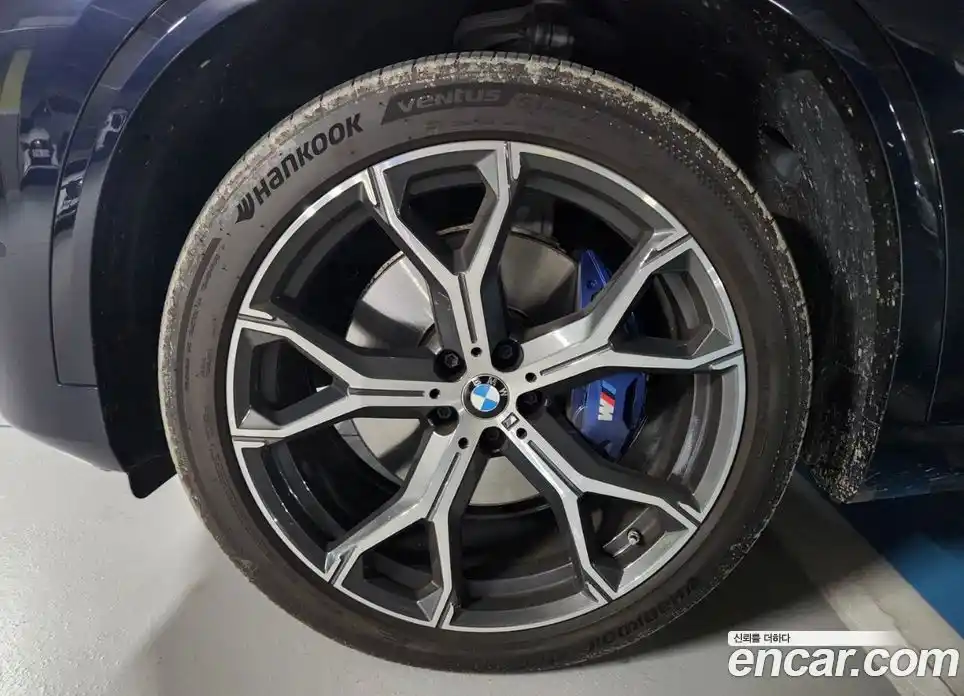 BMW X5 2023 3.0 автомат (гидро), фото 17