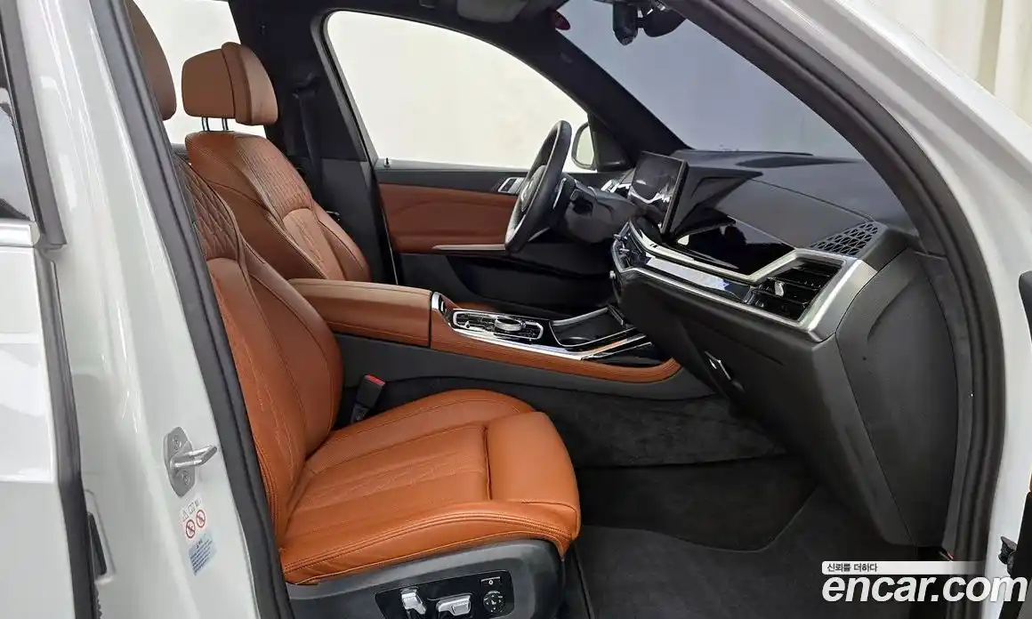 BMW X7 2024 3.0 автомат (гидро), фото 17