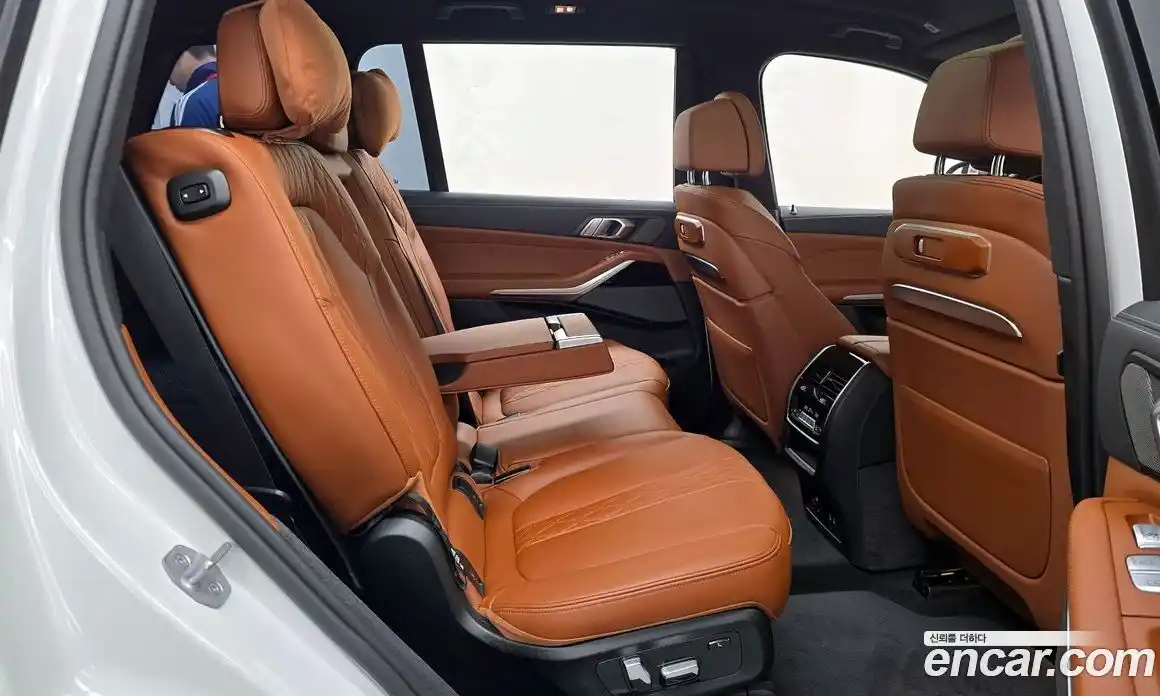 BMW X7 2024 3.0 автомат (гидро), фото 18