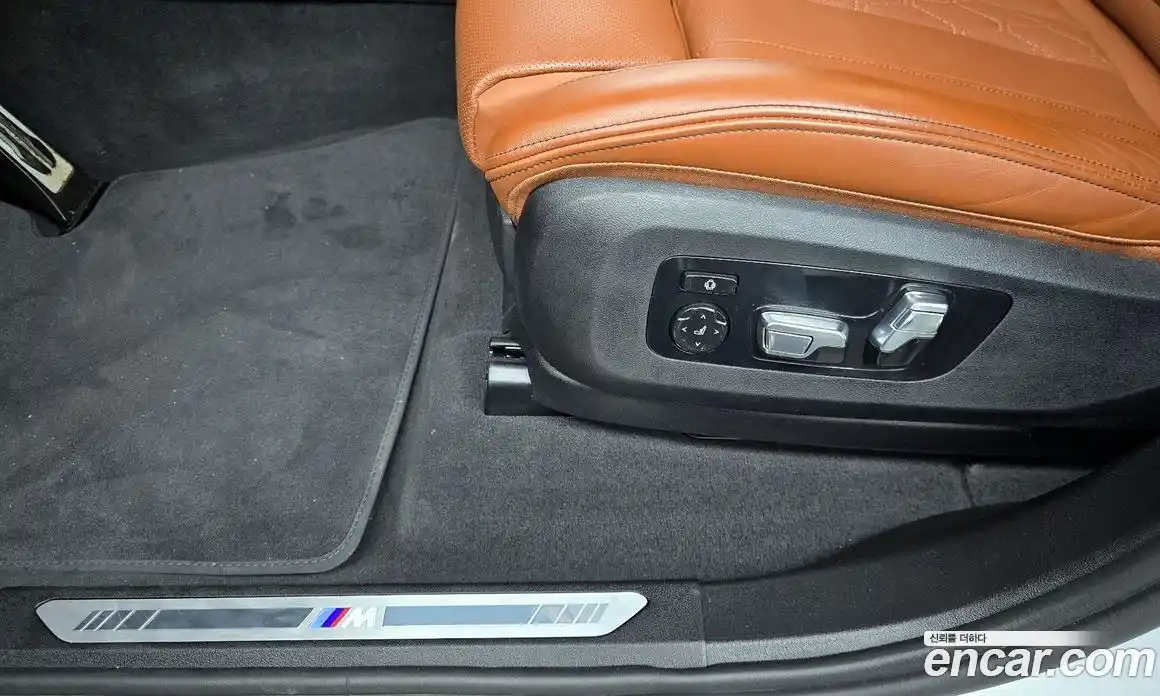 BMW X7 2024 3.0 автомат (гидро), фото 33