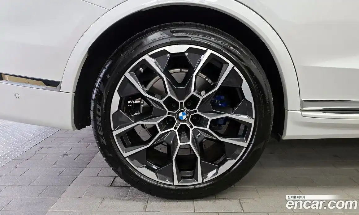 BMW X7 2024 3.0 автомат (гидро), фото 5