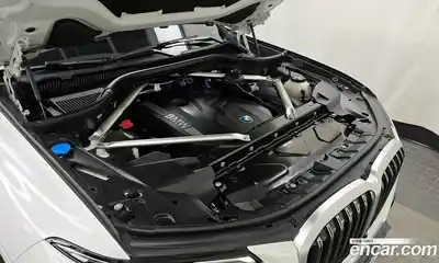 BMW X7 2024 3.0 автомат (гидро), миниатюра 6
