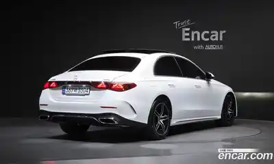 Mercedes-Benz E-Class 2025 2.0 автомат (гидро), миниатюра 2