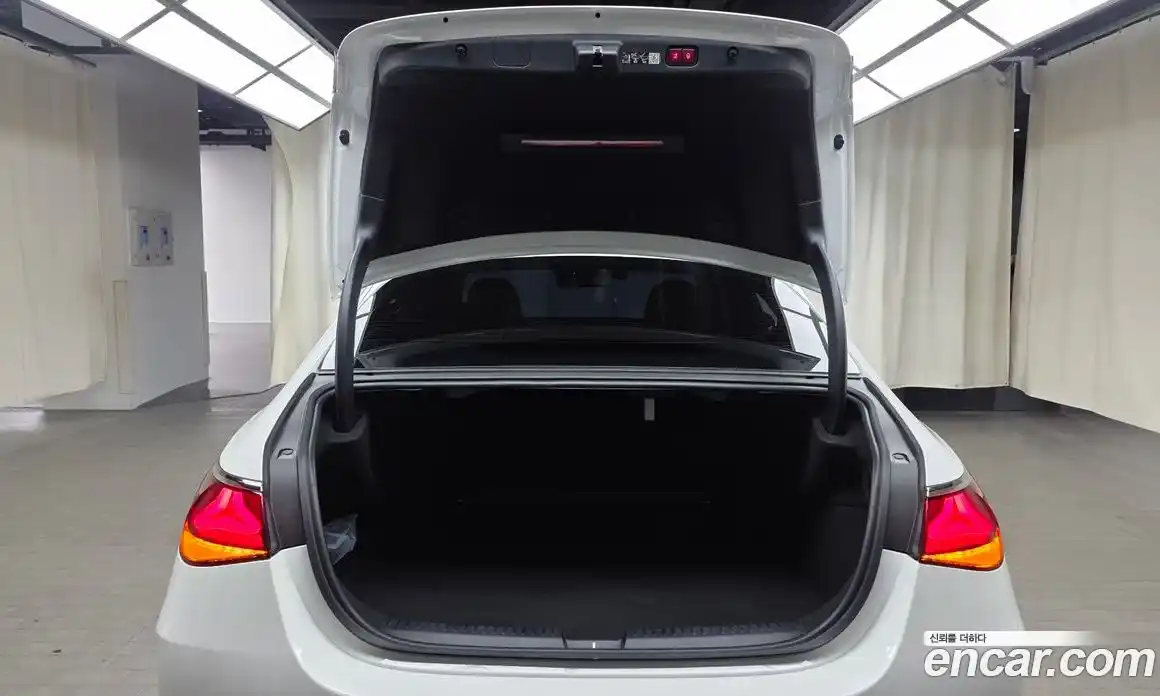 Mercedes-Benz E-Class 2025 2.0 автомат (гидро), фото 22