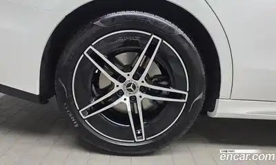 Mercedes-Benz E-Class 2025 2.0 автомат (гидро), миниатюра 5