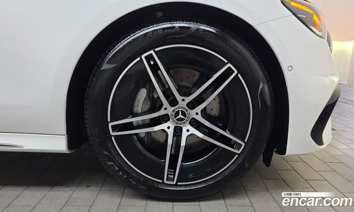Mercedes-Benz E-Class 2025 2.0 автомат (гидро), фото 7