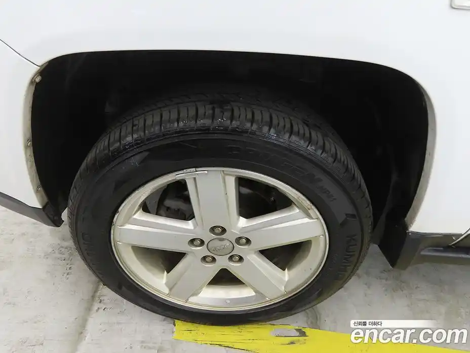 Jeep Compass 2011 2.4 автомат (гидро), фото 20