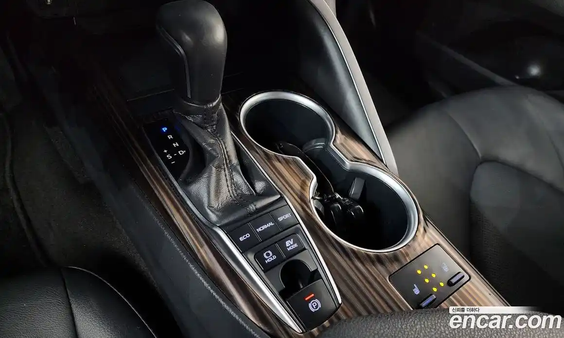 Toyota Camry 2017 2.5 гидро, фото 12