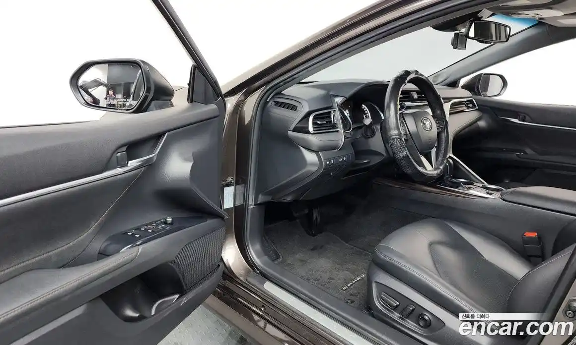 Toyota Camry 2017 2.5 гидро, фото 13