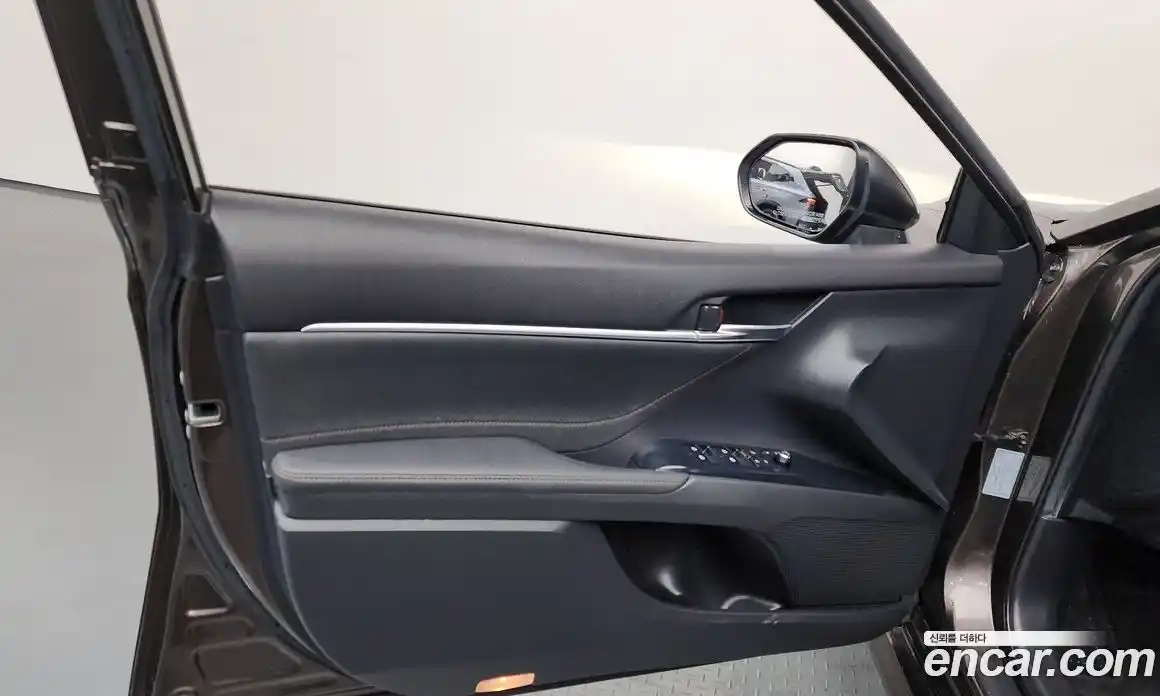 Toyota Camry 2017 2.5 гидро, фото 14
