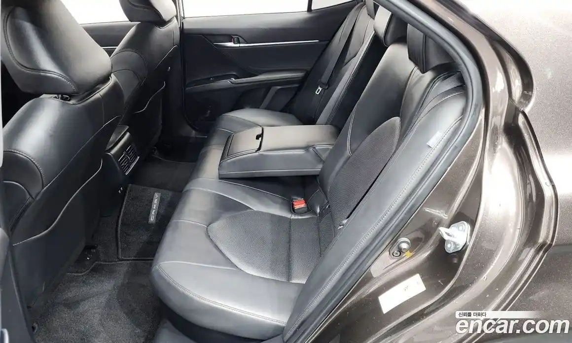 Toyota Camry 2017 2.5 гидро, фото 24