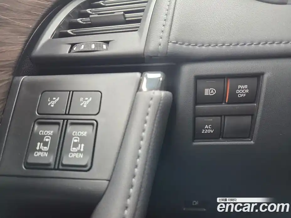 Toyota Alphard 2024 2.5 гидро, фото 15