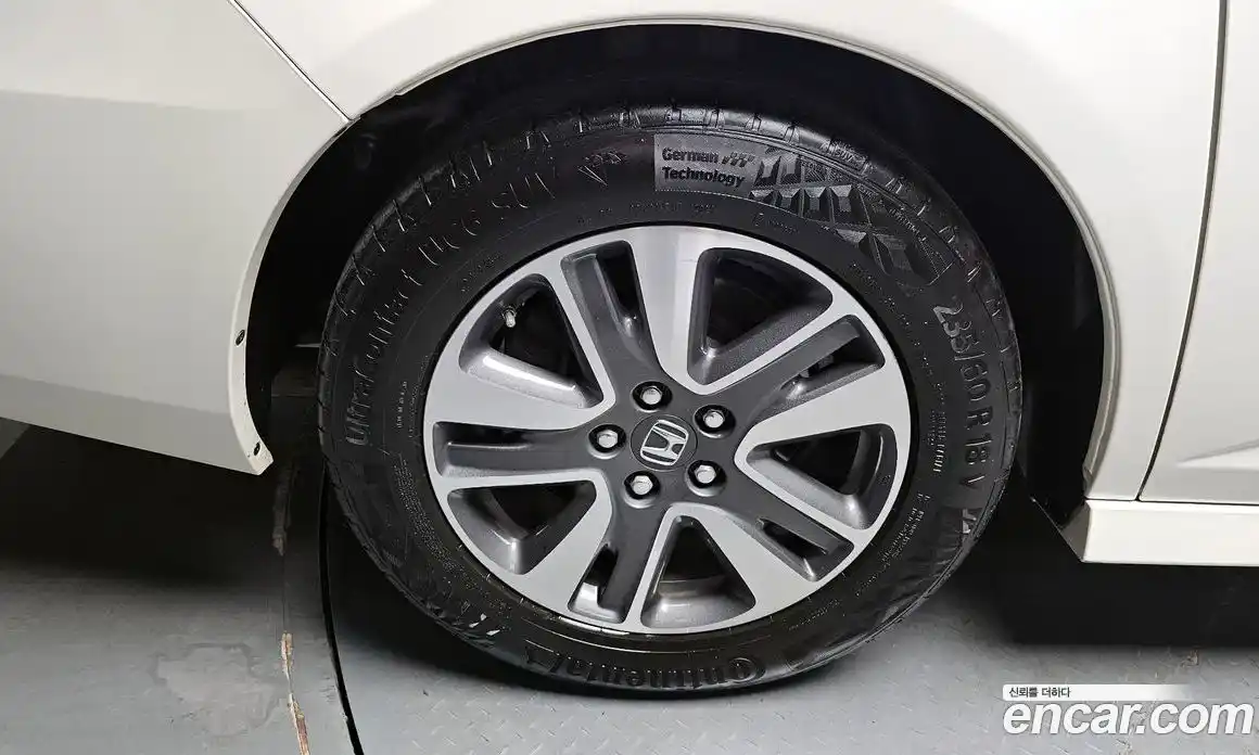 Honda Odyssey 2016 3.5 автомат (гидро), фото 5
