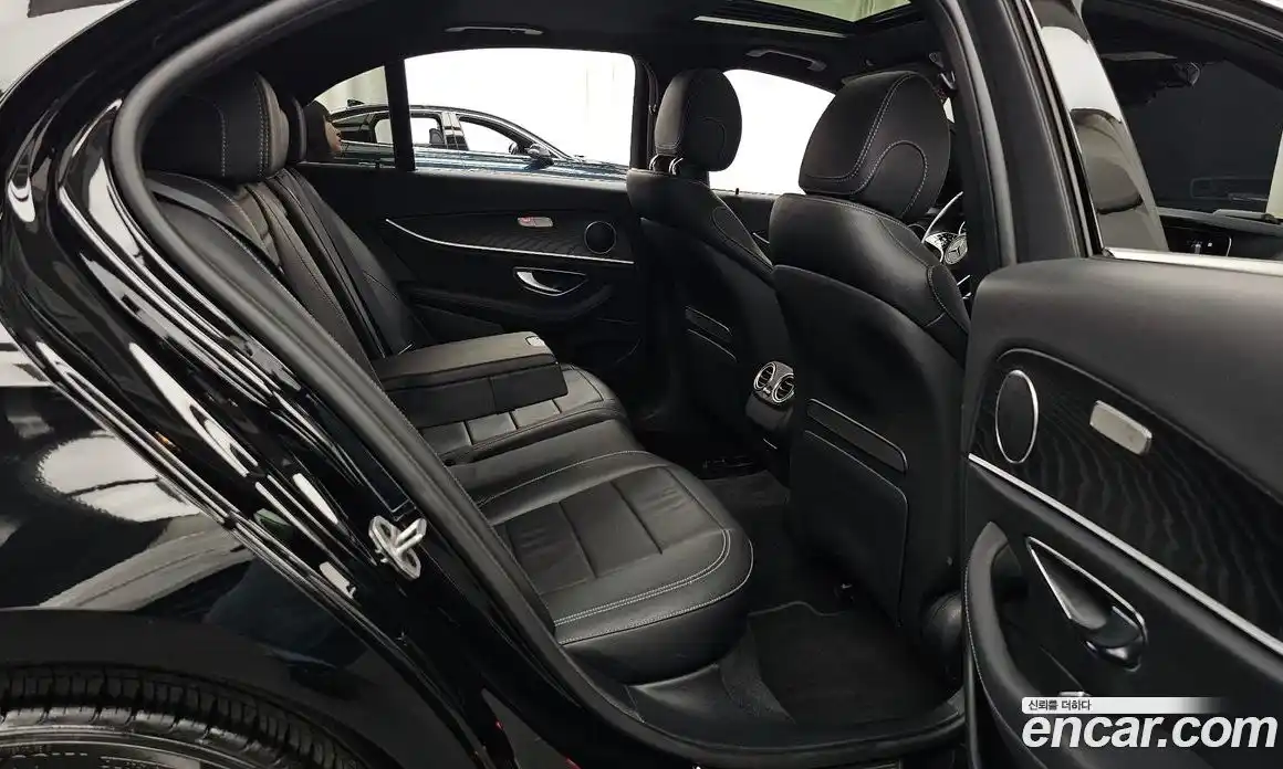 Mercedes-Benz E-Class 2022 2.0 автомат (гидро), фото 18