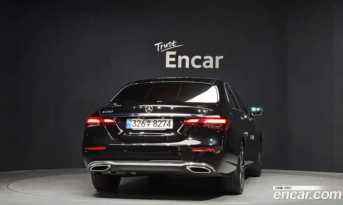 Mercedes-Benz E-Class 2022 2.0 автомат (гидро), фото 4