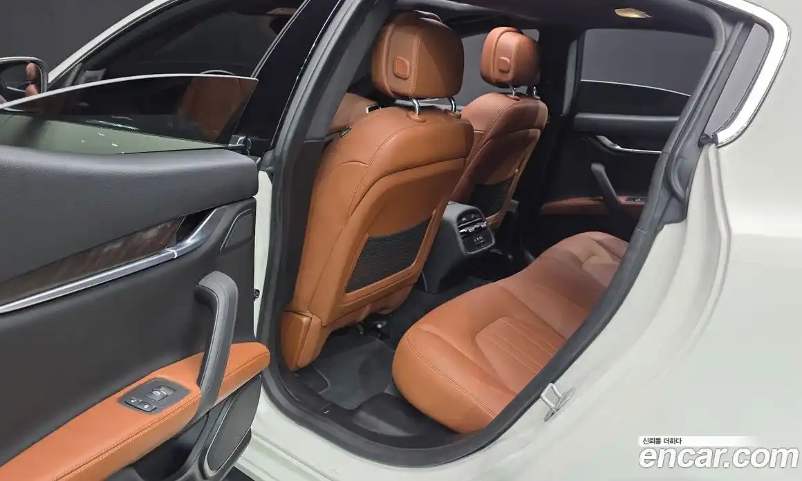 Maserati Ghibli 2018 3.0 гидро, фото 18