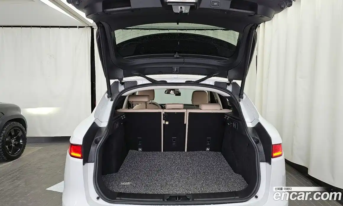 Jaguar F-Pace 2017 2.0 гидро, фото 20