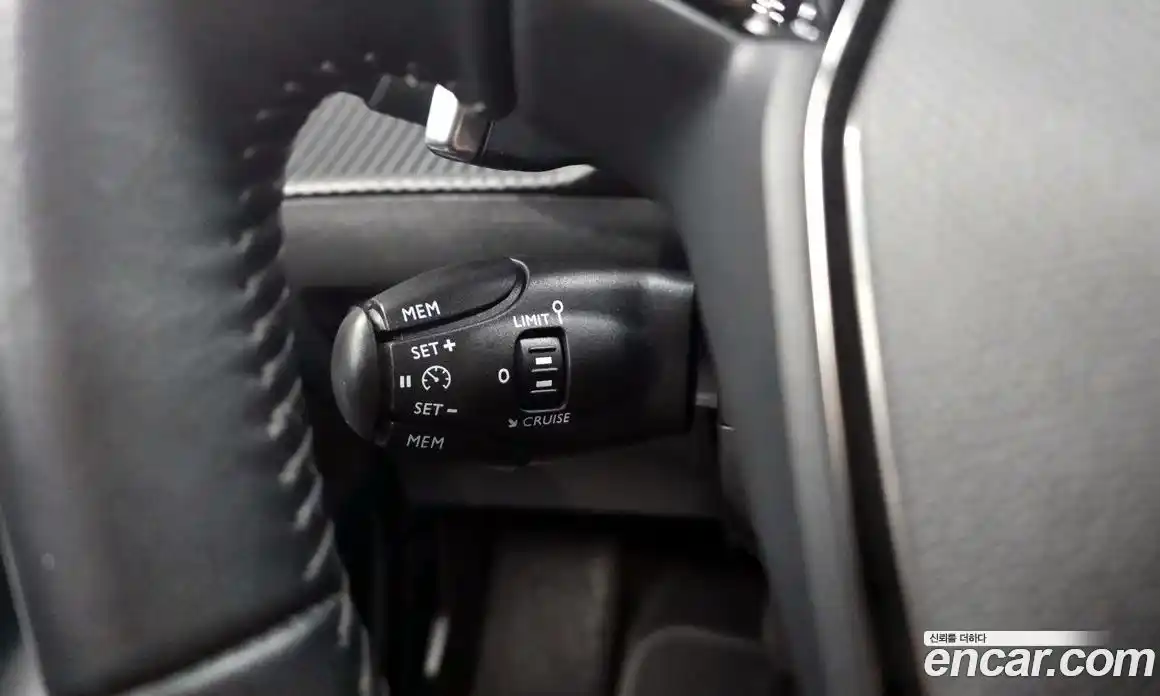 Peugeot 2008 2021 1.5 автомат (гидро), фото 22