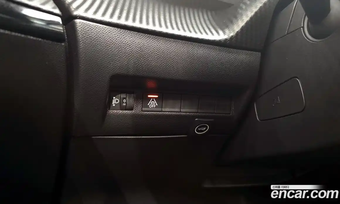 Peugeot 2008 2021 1.5 автомат (гидро), фото 30