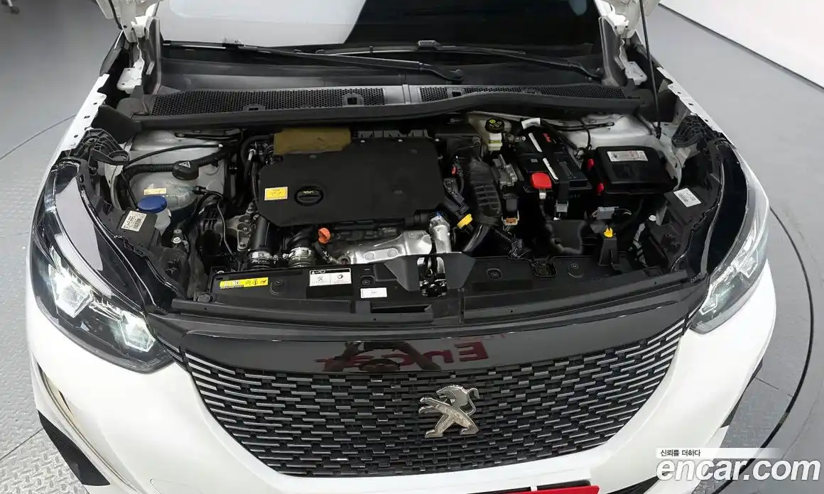Peugeot 2008 2021 1.5 автомат (гидро), фото 6