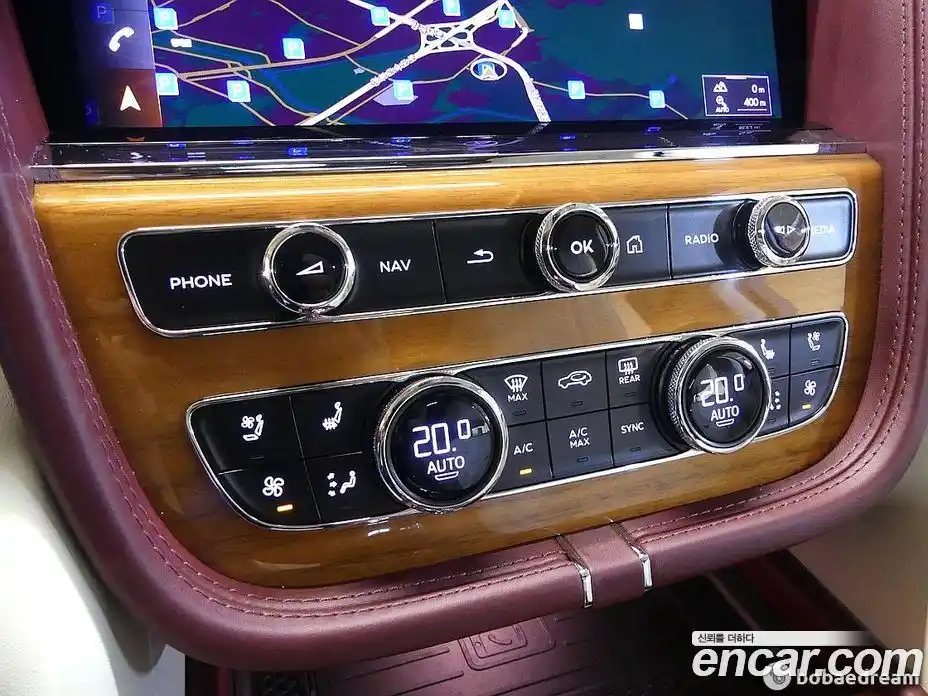Bentley Bentayga 2022 4.0 гидро, фото 18