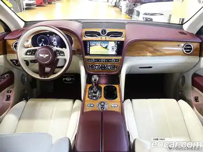 Bentley Bentayga 2022 4.0 гидро, миниатюра 4