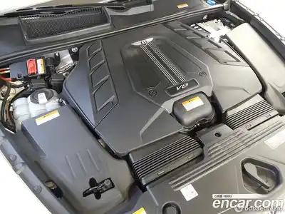 Bentley Bentayga 2022 4.0 гидро, миниатюра 5